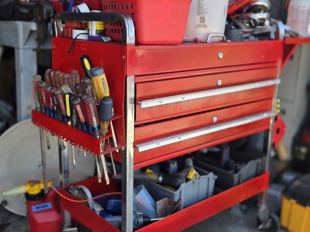 Rolling tool cart