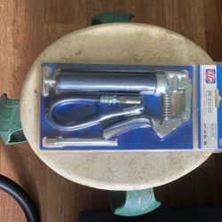 STP Mini Grease Gun