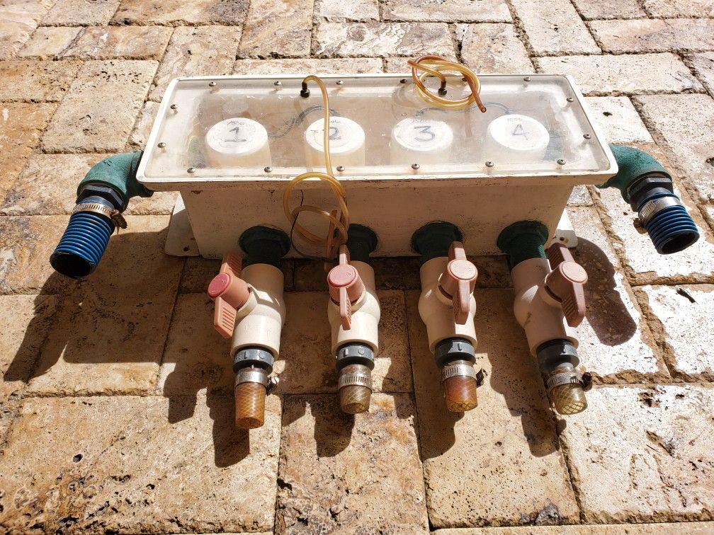 Sea Chest livewell system with 4x 1500gph Rule pumps for Sale in