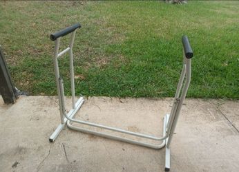 Stabilizing stand