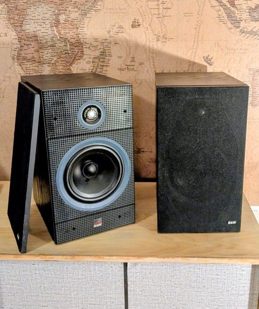 B & W MATRIX 1 Series 2 Spearkers