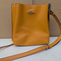 Coach CA177 Mollie Bucket Bag Pebbled Leather Papaya