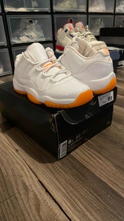 AIR JORDAN 11 RETRO LOW CITRUS SIZE 6Y/7.5 WOMEN