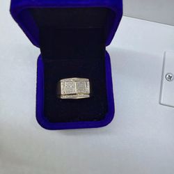 Men 10k Yellow Gold Ring With Real Diamonds 