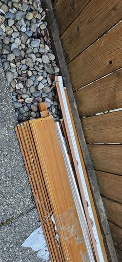 Siding Materials 24ftx4in In Total Of 1,150sqf.