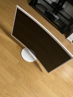 Samsung 32” Curve Monitor Like New