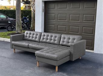🛋️ Sectional Couch/Sofa - Leather - Gray - Delivery Available 🚛