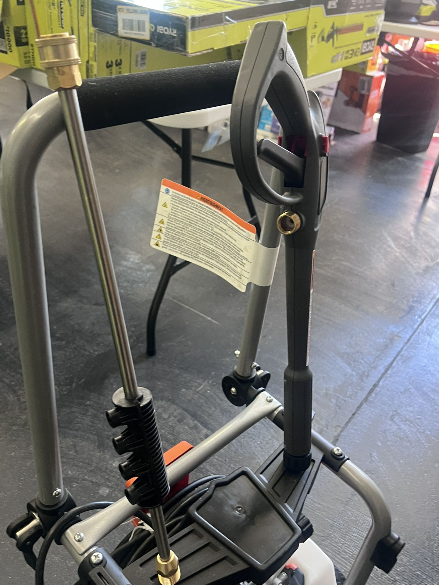 Electric Pressure Washer 2000 MAX PSI / 1.2 MAX GPM By Murray Asking price $150