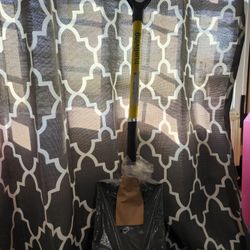 Shovel (1 Available)