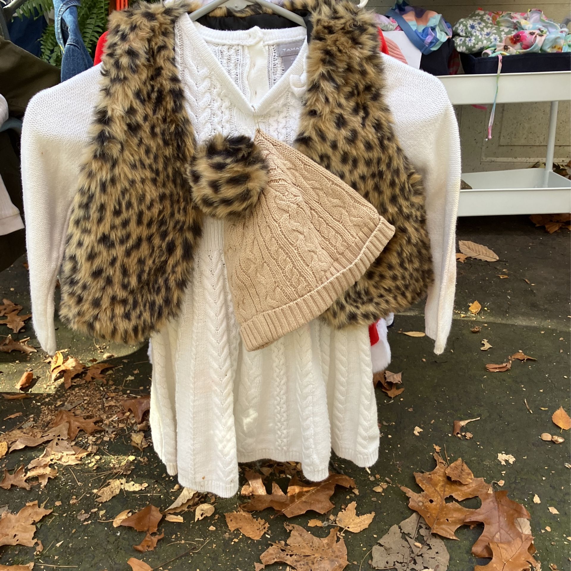 Tahari Winter Girls 5 T Knitted Dress , Hat And Fur Best