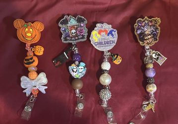 👻👻SALE SALE HALLOWEEN BADGES ONLY 😈😈😈
