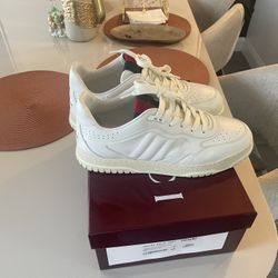 Gucci, Jordan1 ,Jordan 12 