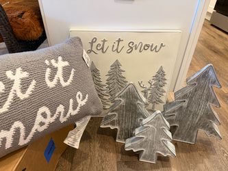Christmas Decor Set New with tags