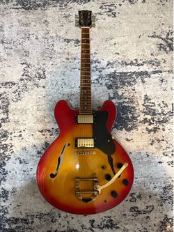 Semi Hollow Guitar