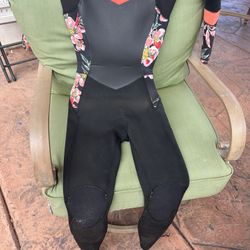 Full Length size 8 Roxy Wet Suit 