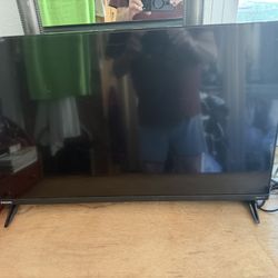 TV.    PHILLIPS.   32”. Diagonal.    Good