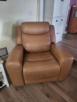 Beautiful John Furniture Leather Recliner