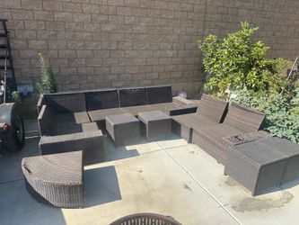 Patio wicker set with rocking chair
