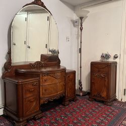 Vintage Vanity Dresser w/Mirror and Nightstand - Delivery Extra
