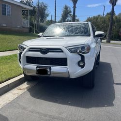 2023 4 Runner Trd Off Road Premium!