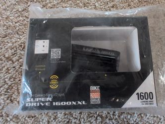 LEZYNE Super Drive 1600XXL LED Bike Headlight USB Rechargeable 1600 Lumens Black