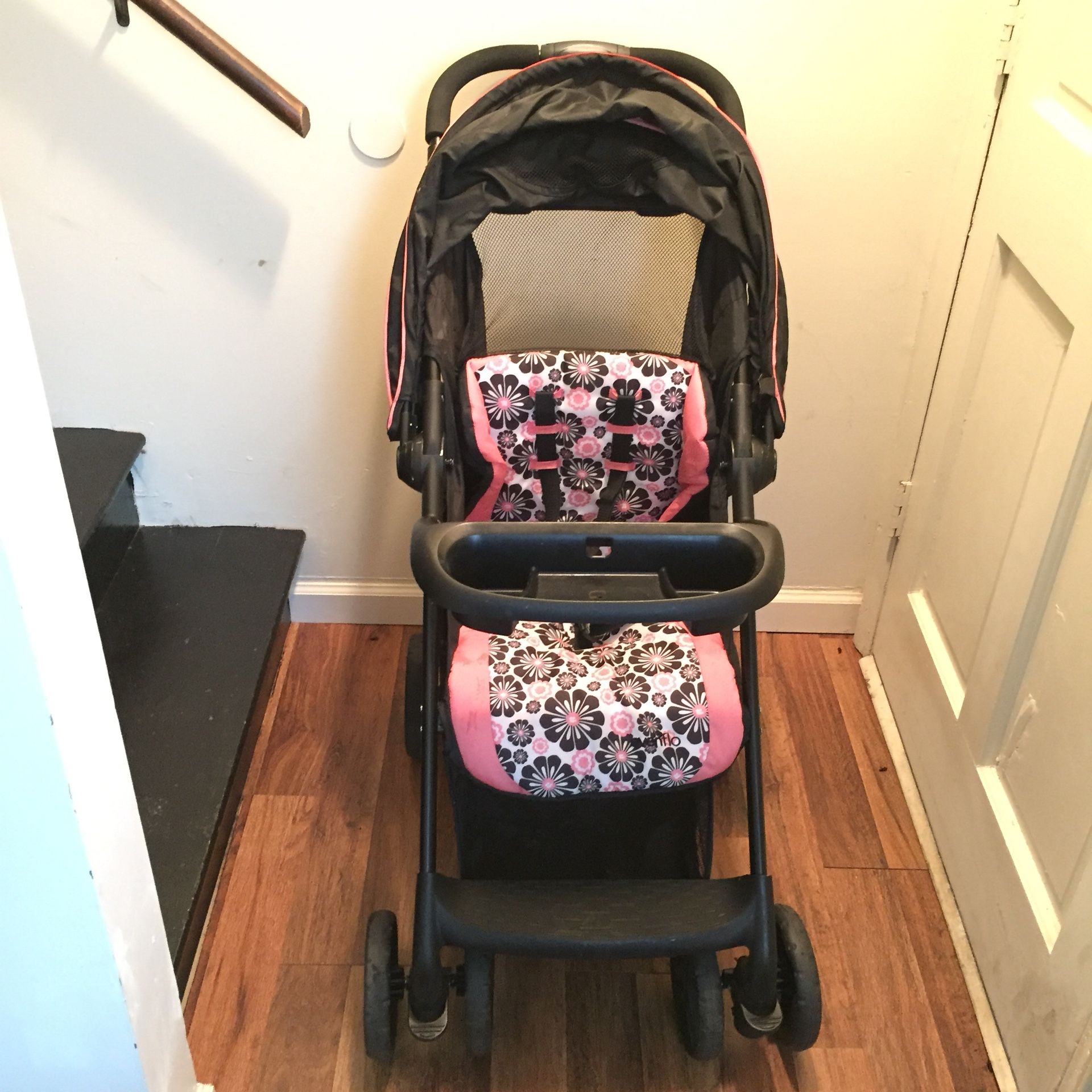 Greco car seat and stroller