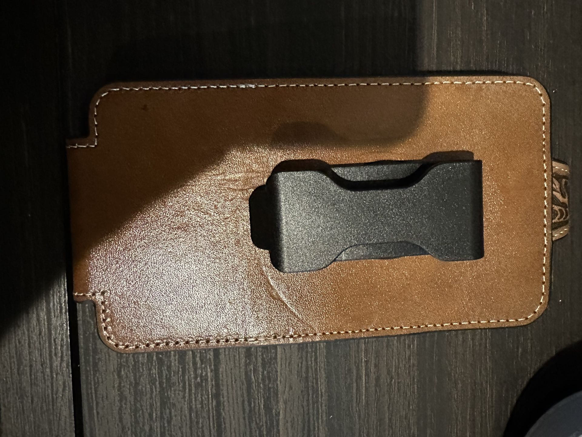 Ariat Brown Leather Tooled Large Cell Phone Case - www.joarbit.com Ariat Brown Leather Tooled Large Cell Phone Case - www.joarbit.com