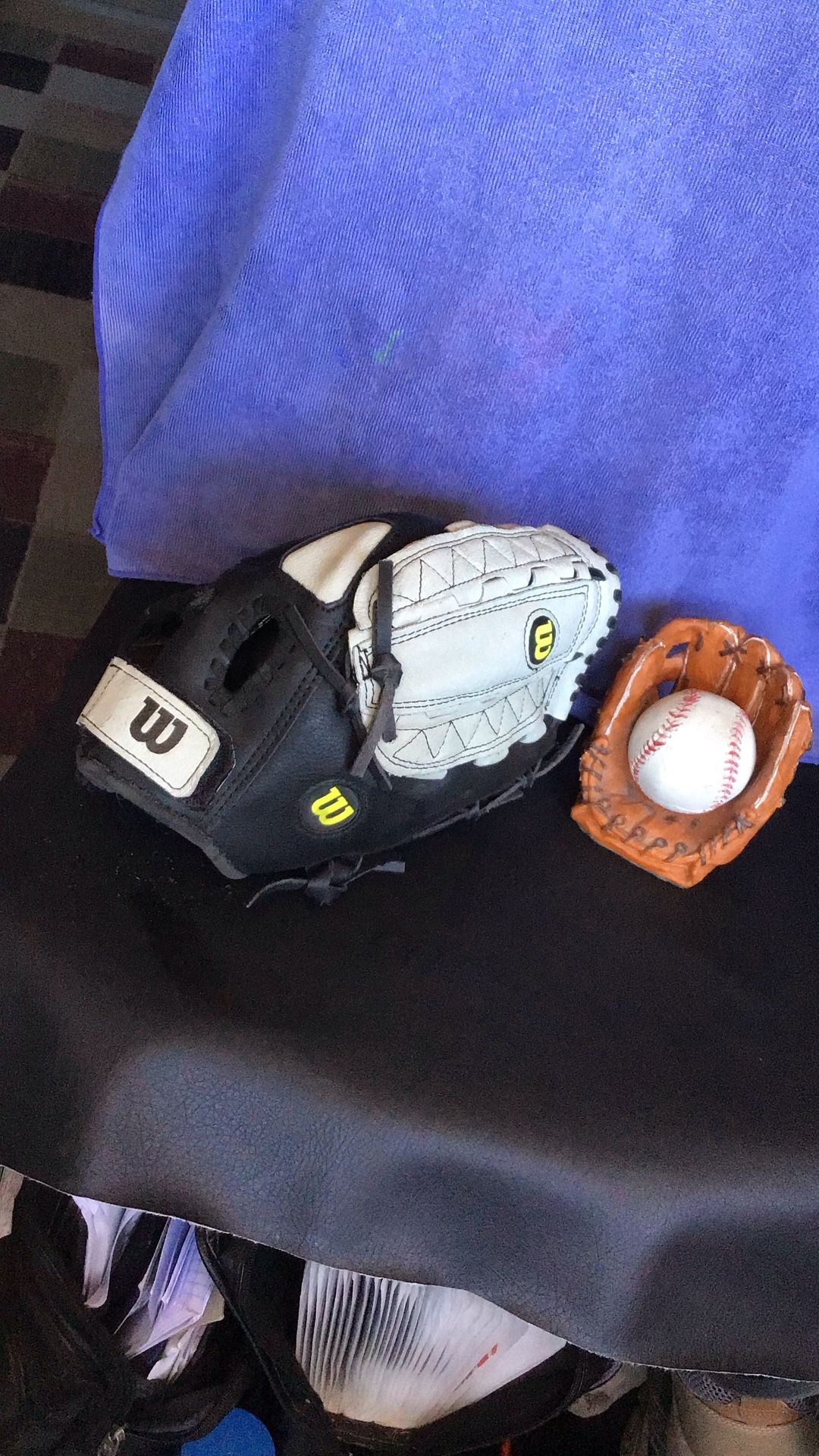 Wilson Fast Pitch Softball Mitt Size 11.5