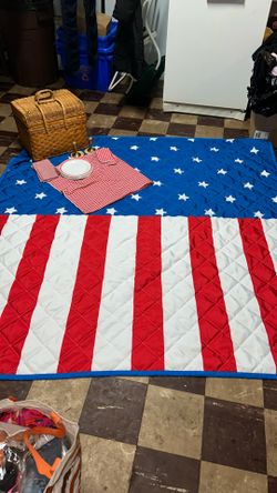 Red & blue American flag Picnic Balnekt by Target / vintage wicker picnic basket