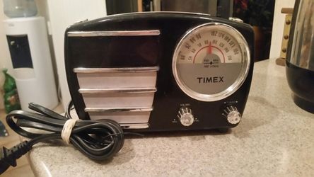 Vintage timex AM/FM Radio alarm clock