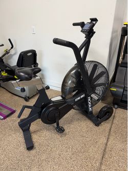 Rogue Echo Bike V3 w/Upgraded M2 Monitor, Windguard, & Turf Tires - Newest Model)