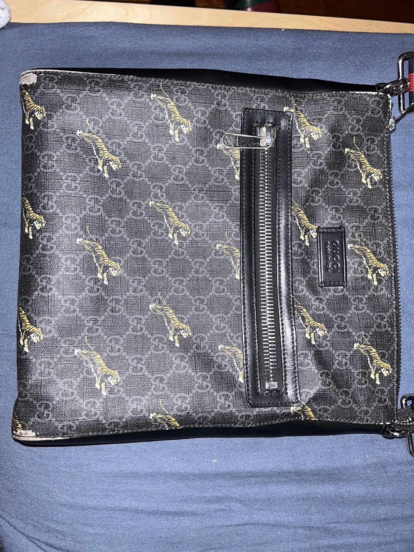 Gucci Shoulder Bag 