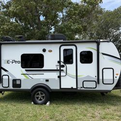 2023 Forest River Flagstaff E-Pro 19fd