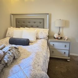 6 Pc Queen Bedroom Set 