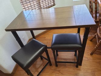 Bar Height Table with 2 Stools