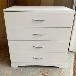 White 4 Drawer Dresser