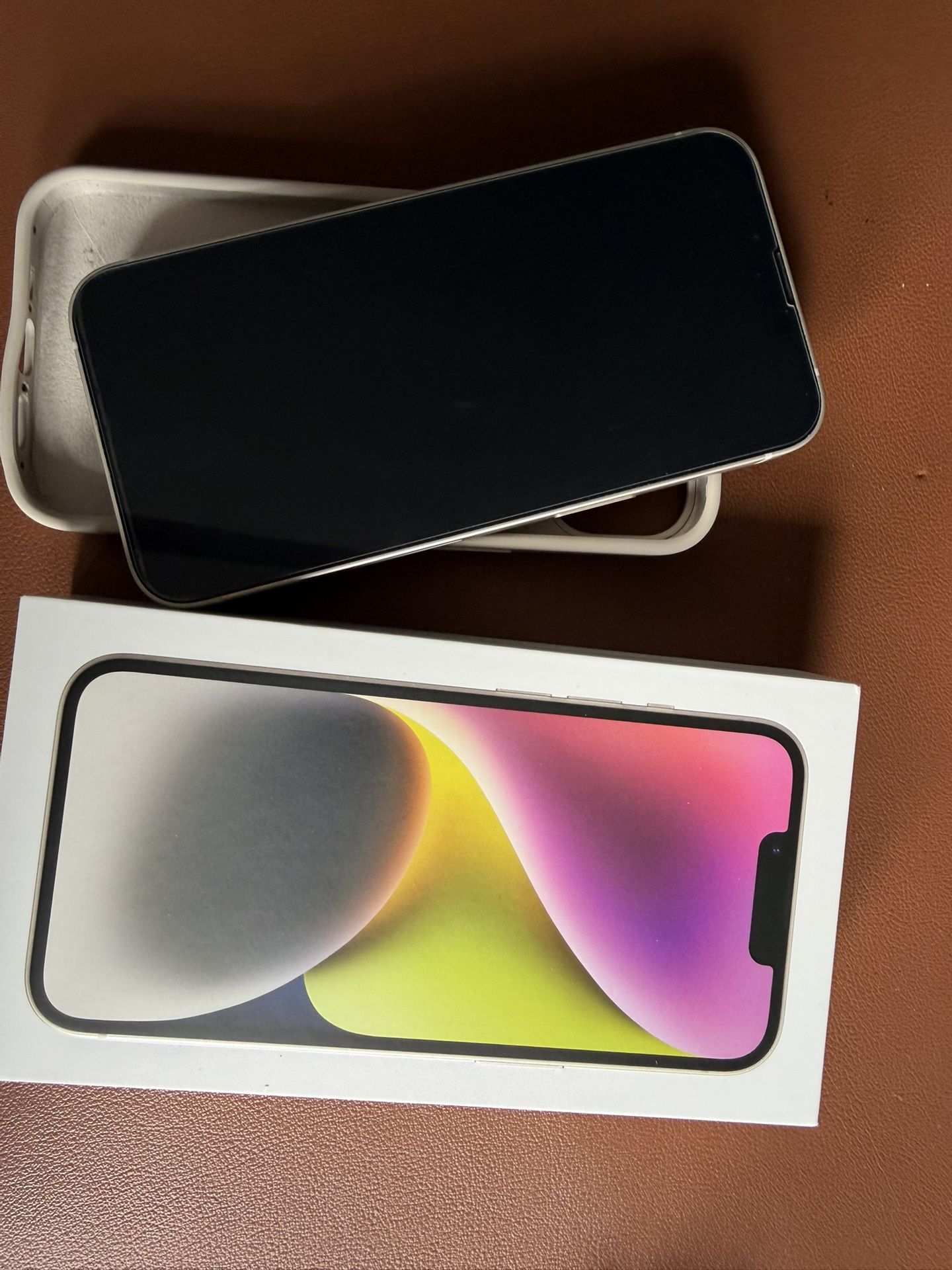 Unlocked Apple iPhone 14 128GB White