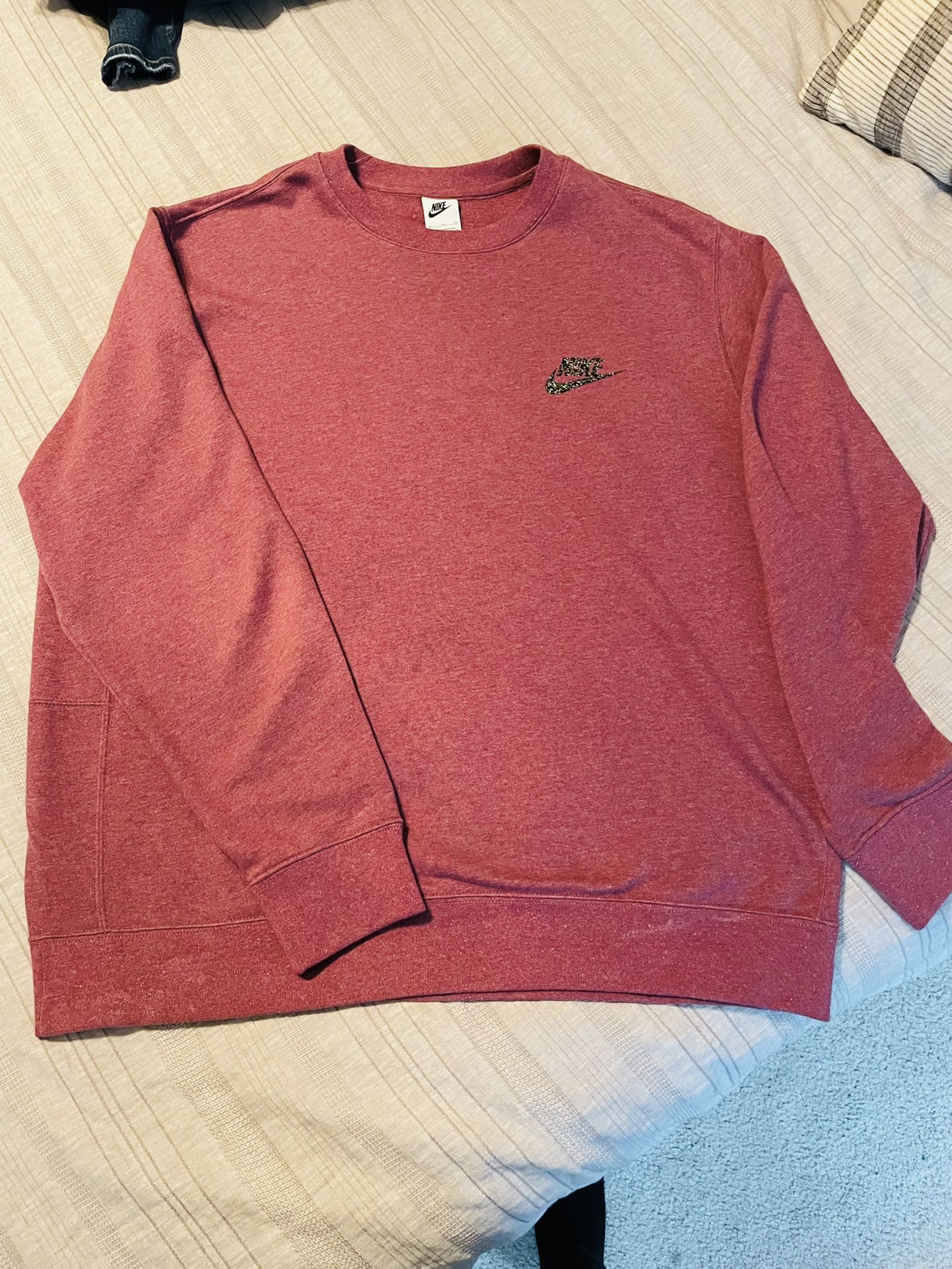 Nike Sweatshirt “Cranberry”
