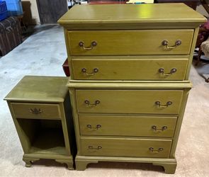 Solid Mahogany Bedroom Chest & Night Stand. Nice Shape.