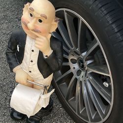 absorption Flyselskaber tone Toilet Tissue Paper Holder Statue. James The Butler Stinky Jeeves Whimsical  Funny Bathroom Water Closet Toilet Sculpture. Fun For Man Or Woman Cave!  for Sale in Boca Raton, FL - OfferUp