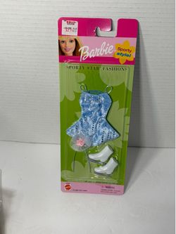 Vintage 2001 Barbie Sporty Style "Sporty Star" Fashions - Ice Skater Outfit (New on Card)