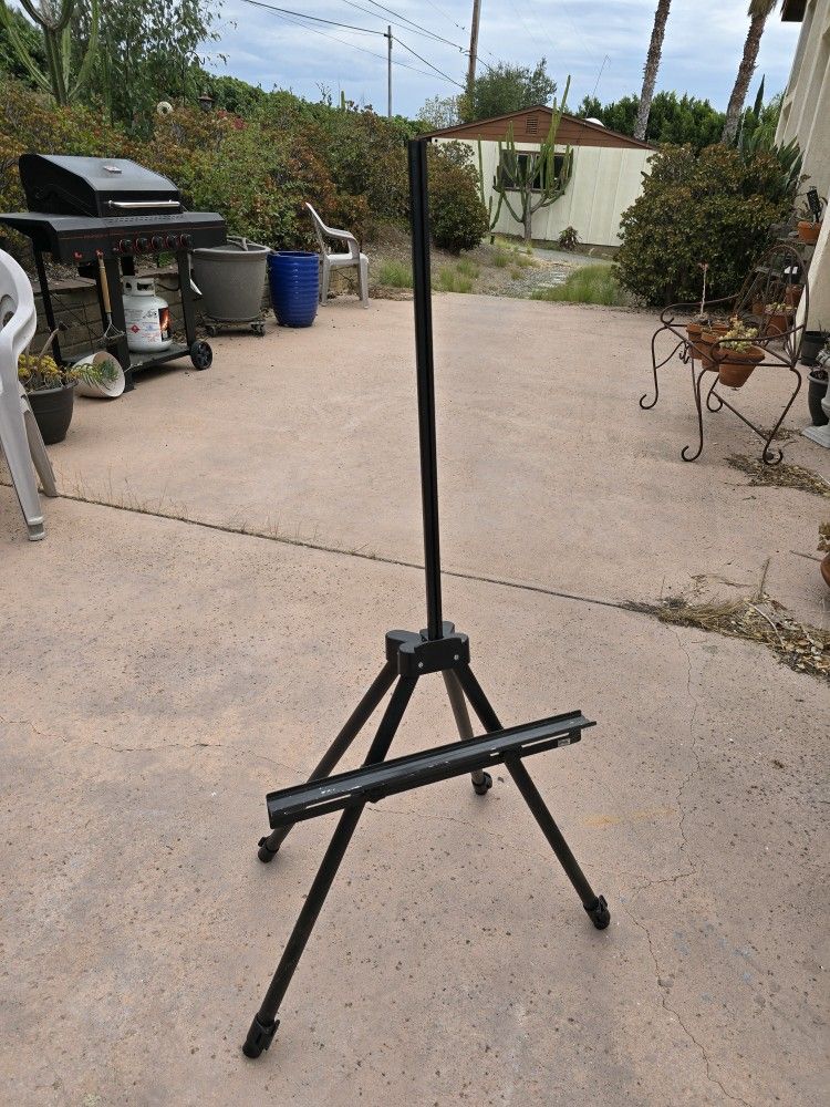 Simple RTA Easel With Carrying Case Black