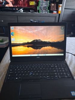 Dell laptop  has minor Crack on the back still works