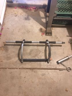 Pull Up Bar