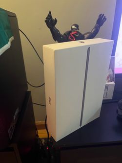 iPad 7th Gen WiFi Model. NEW IN BOX