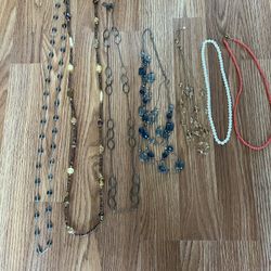 Costume Jewelry Necklaces. 3 Long - 22, 19, An 16 Inches.  2 Adjustable And 2 Are 8 Inches Long  In Excellent Condition 