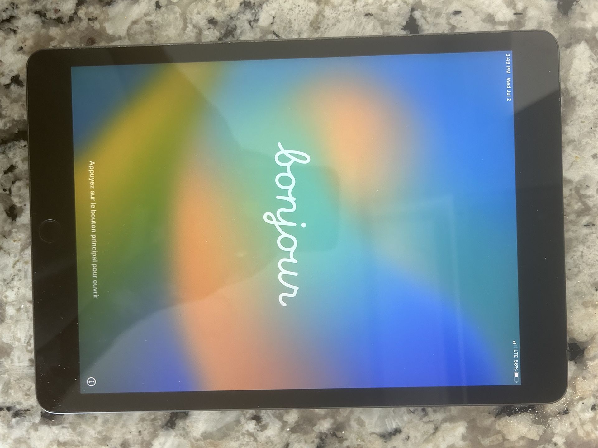 iPad  Series 9. 32GB   Cell & Wi-Fi