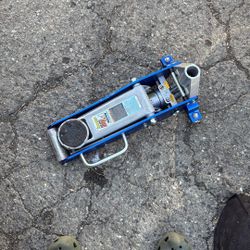Pittsburgh 1.5 Ton Racing Jack - FOR PARTS ONLY