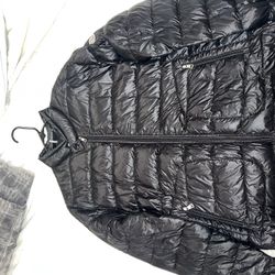 Moncler Puffer Size XL