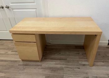 Office desk computer desk with great Condition